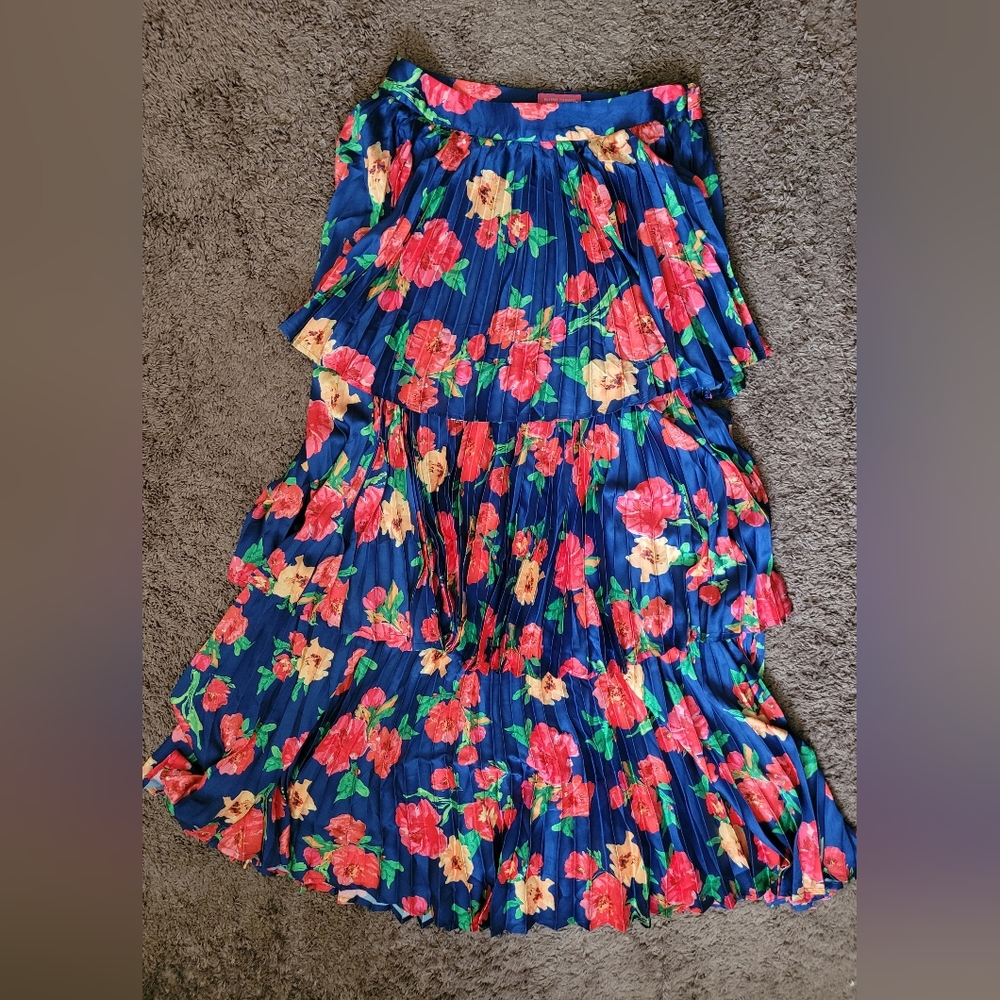 Alaina Tiered Maxi Skirt, Size Large. NWOT!